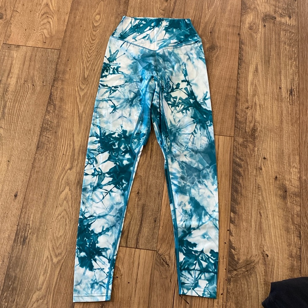 EUC Balance Athletica Tie Dye Leggings